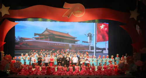 全体大合唱《歌唱祖国》_meitu_12.jpg