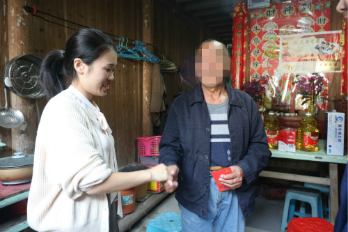 古田法院扎实开展主题教育，走访帮扶困难群众_meitu_1.jpg
