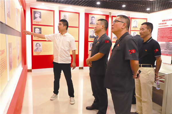 2019年9月27日，福鼎市法院前往红茗洋革命纪念馆开展“不忘初心、牢记使命”主题教育.jpg