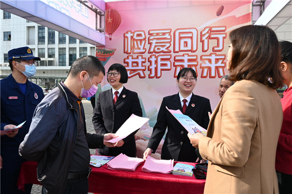 1-21121GI610c5.jpg