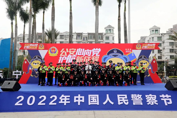 1-2201111J23Q96.jpg