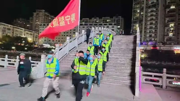 首创“鳌城义警”队，擦亮平安寿宁“新名片”(图3)