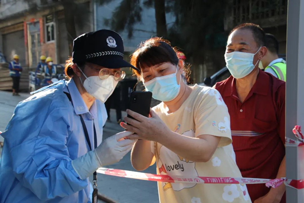 【宁德政法人风采】翁清蕊：警花无畏！逆行绽放高风险封控区  来源：霞浦公安(图3)