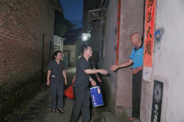 夜调纠纷 夜谈普法 夜访民声！霍童法庭以司法之光照亮百姓心头(图4)