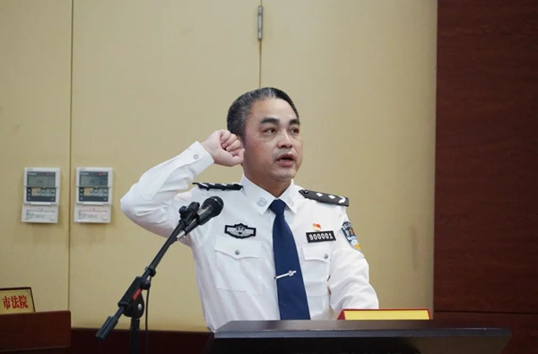 1-220Q51J6164P.jpg