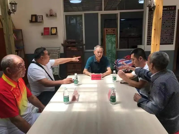 1-220QQK029624.jpg