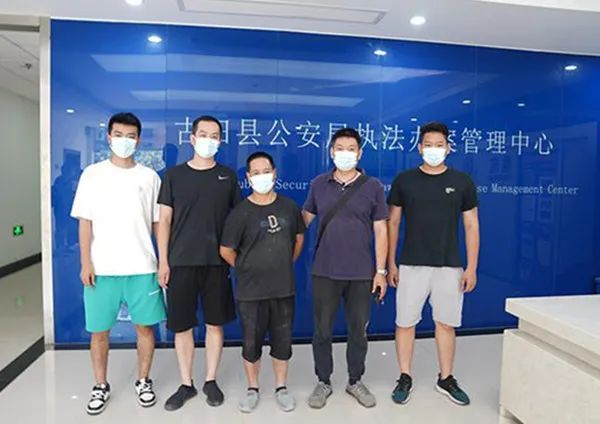 “我后悔没有主动投案自首”(图2)