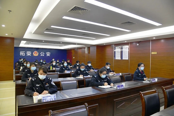 1-2211031A444316.jpg
