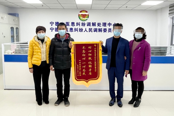 1-2211161AG1164.jpg