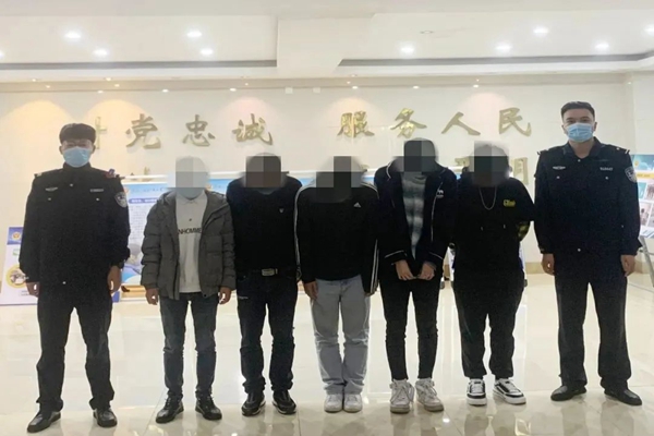 1-2211161IG0P5.jpg