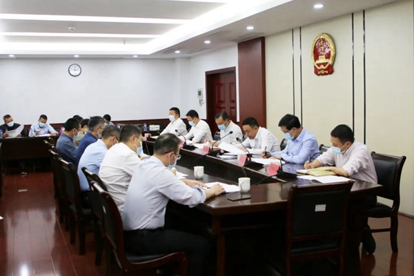 【深入学习宣传贯彻党的二十大精神】市委政法委召开全体干部职工大会传达学习贯彻党的二十大精神(图1)
