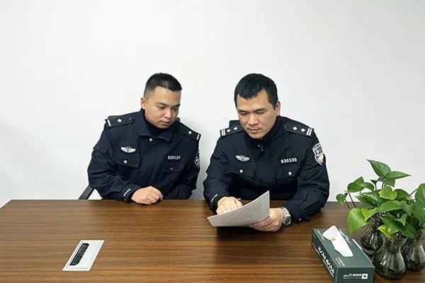 1-2303091AI2L4.jpg
