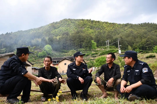 以青春之名 担时代之责——全市政法青年干警忠诚履职守护平安掠影(图11)