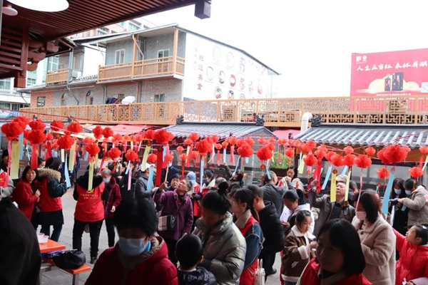 1-2305061HUU60.jpg