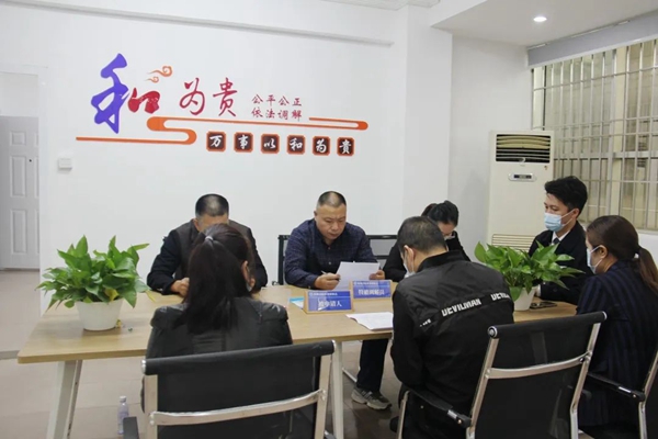 1-2305061I424T3.jpg