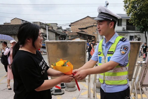 “警”紧相伴 守护梦想！(图7)