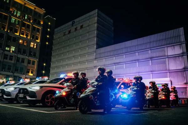 【打造法治强市】亮剑出击护安宁！全市公安机关夏夜治安巡查宣防第一次集中统一行动初显成效(图1)