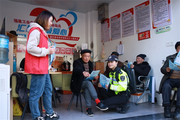1-23122Q6425JU.jpg