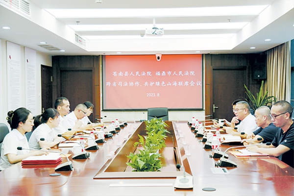 1-2401111AUM94.jpg