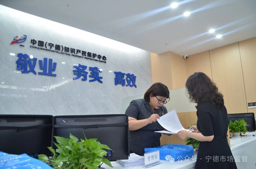 1-24042P935532D.jpg
