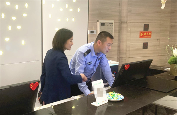 宁德西陂塘派出所深入娱乐场所开展隐患排查(图1)