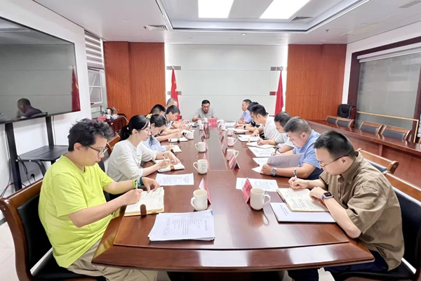 市委政法委召开年轻干部深入贯彻中央八项规定精神学习教育座谈会