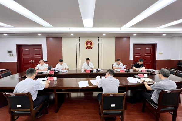 市委政法委召开委务会（扩大）会议
