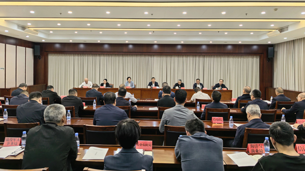 全市平安建设暨常态化扫黑除恶斗争工作会议召开