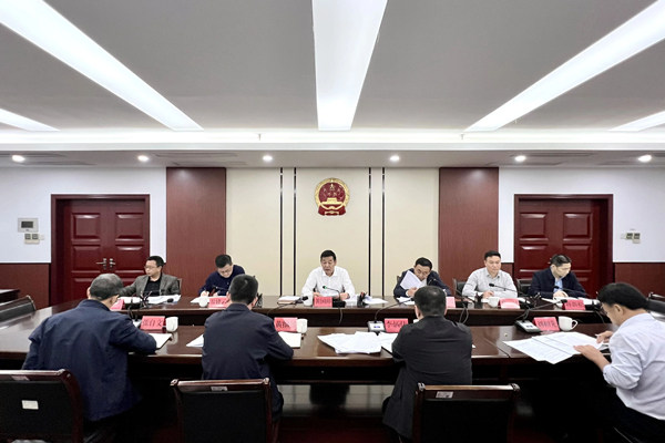 市委政法委召开委务会（扩大）会议