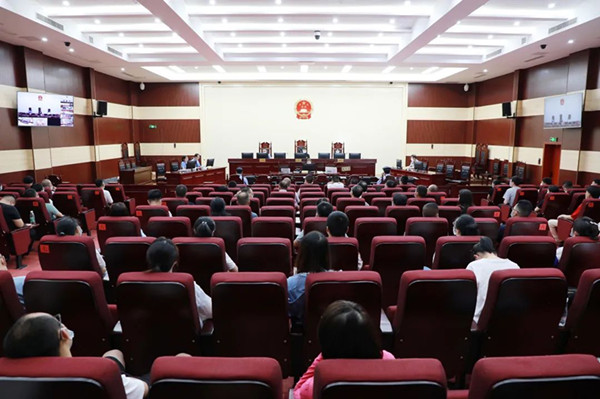 挪用公款120余万！周宁一局机关出纳受审现场成警示教育讲堂(图1)