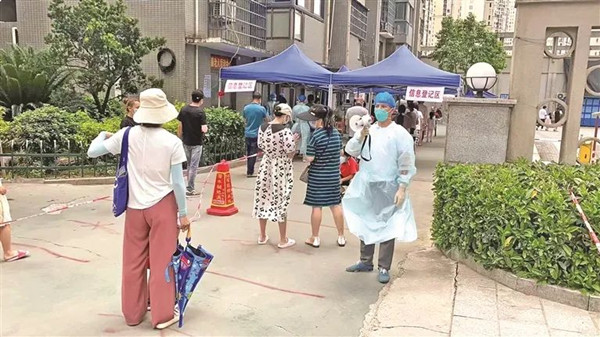 霞浦县委政法委：坚守防疫一线诠释使命担当(图1)