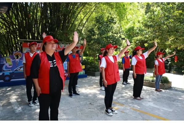 【打造法治强市】这抹“义警红”，守护城市“烟火气”(图3)