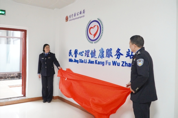 1-2211291F35X35.jpg