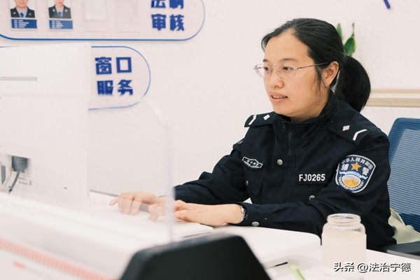 【宁德政法人风采】寿宁鳌阳派出所辅警李丽平：社区“多面手” 绽放青春梦(图1)