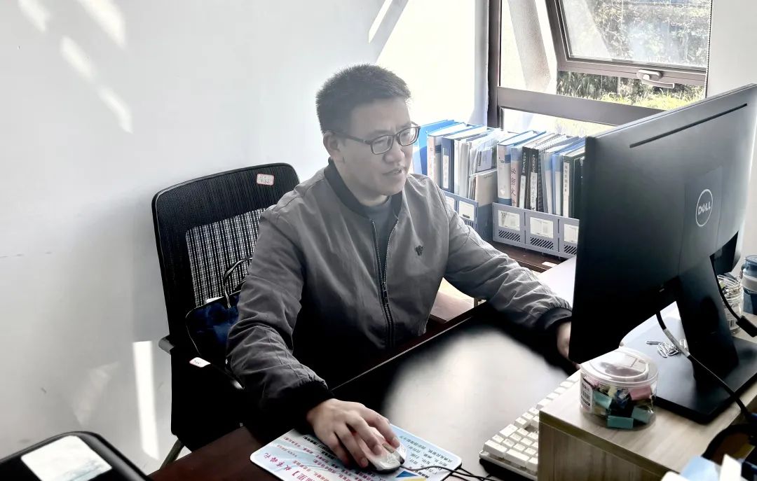 【宁德政法人风采】“他这人，很靠谱”——记周宁县社会治理综合服务中心主任魏孙元(图1)