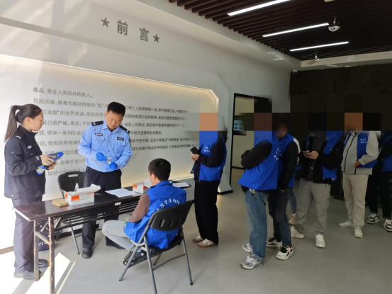  周宁县委政法委（司法局）：开展毛发检测和禁毒普法宣传教育 筑牢社区矫正对象禁毒防线(图2)