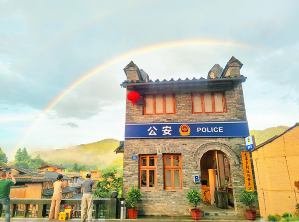 龙潭乡村振兴警务室全景图.jpg